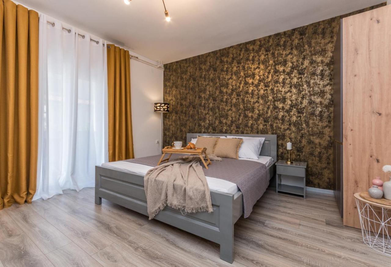 Apartmani A&M Біоград-на-Мору Екстер'єр фото