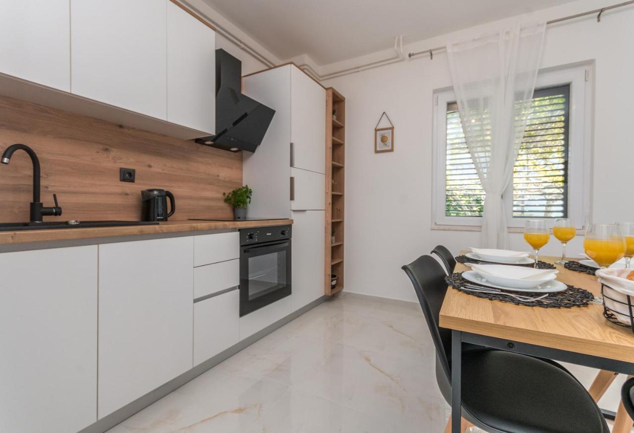 Apartmani A&M Біоград-на-Мору Екстер'єр фото