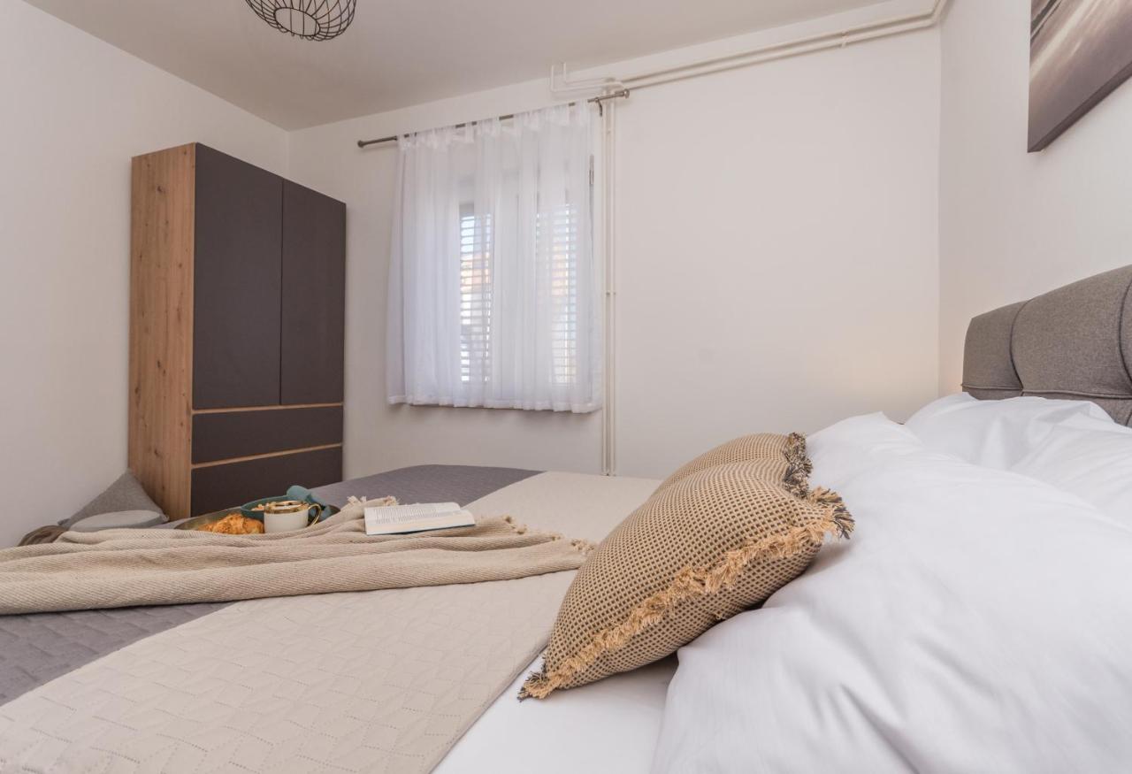 Apartmani A&M Біоград-на-Мору Екстер'єр фото